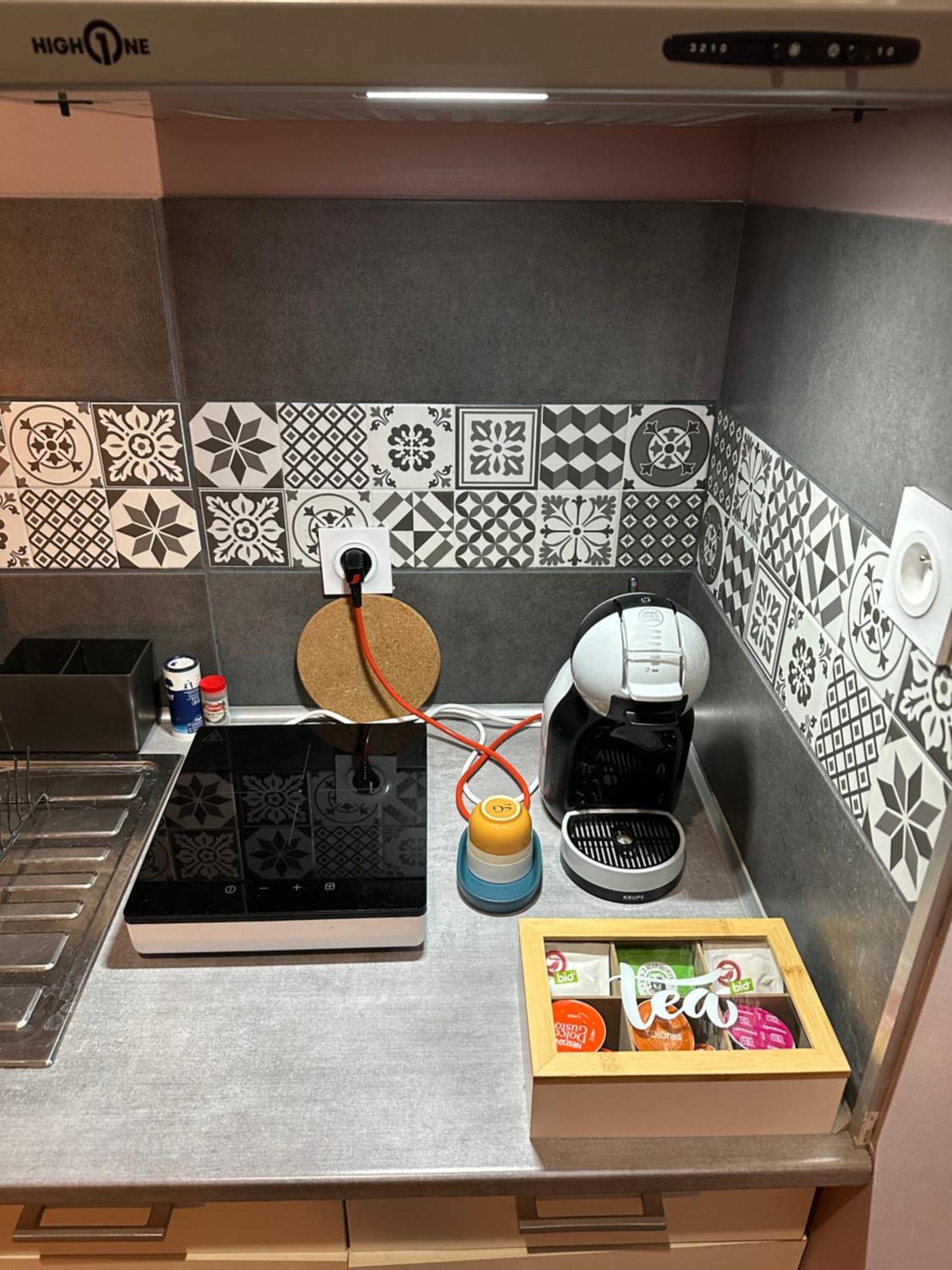La Tiny : Adorable Petit Studio /Parking Gratuit. 昂古莱姆 外观 照片